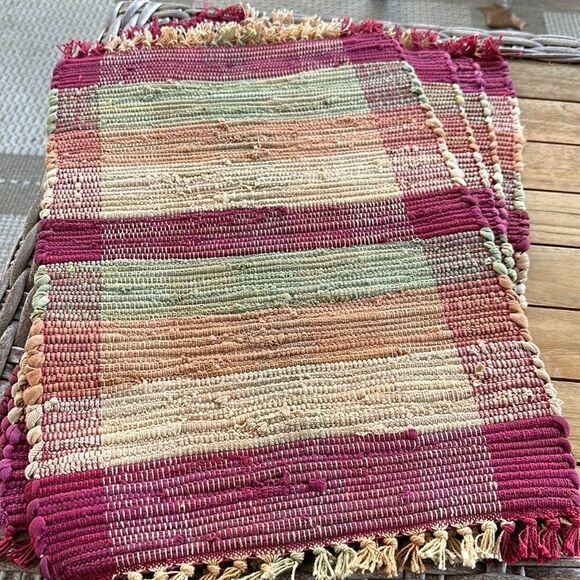 Homegoods Weaved Striped Placemats Decor (4) - Picture 1 of 4